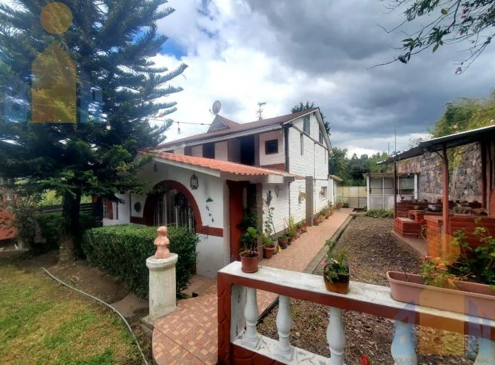 Casa con Amplio Terreno de Venta en El Valle de Los Chillos Sector Alangasí — imagen 1