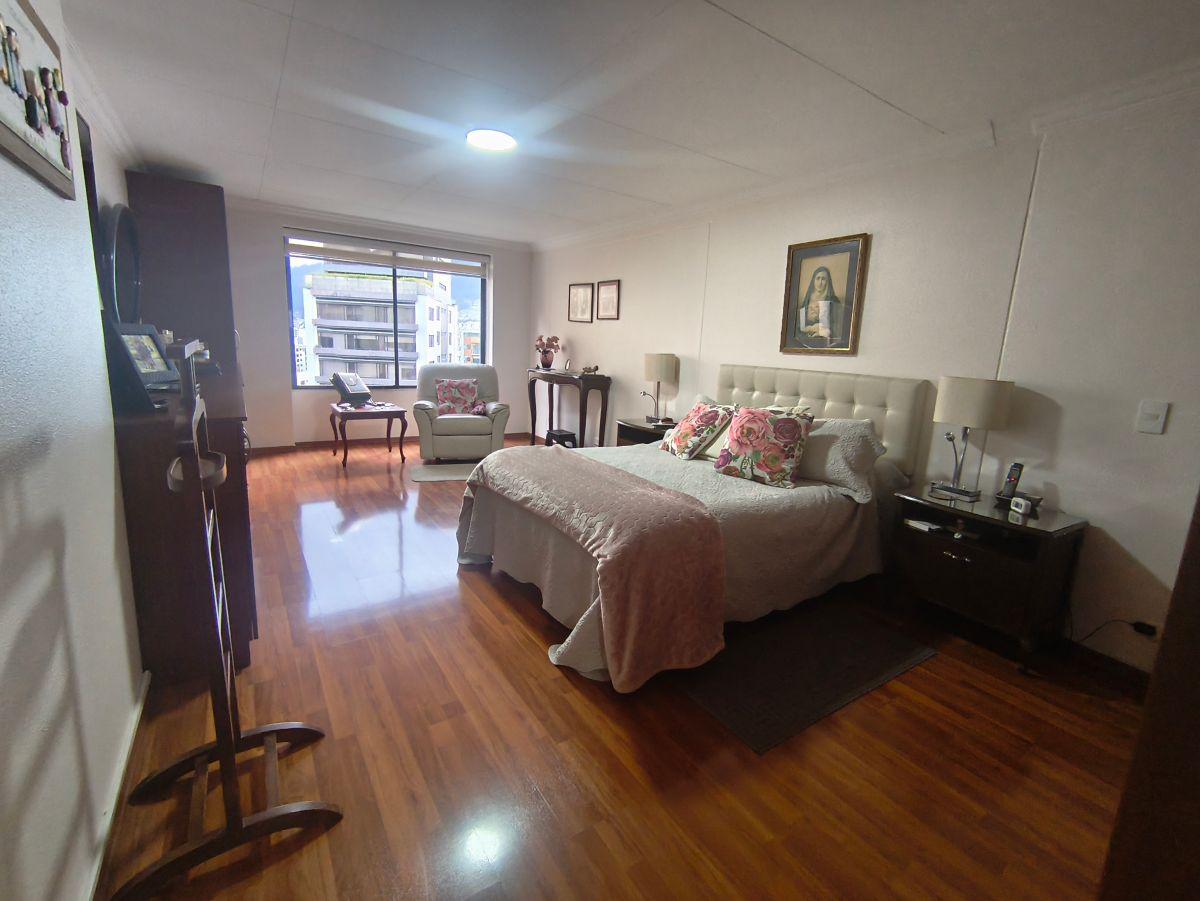 Venta Departamento González Suárez Remodelado, 3 Dorm., Piscina, Vista $185.000 — imagen 4