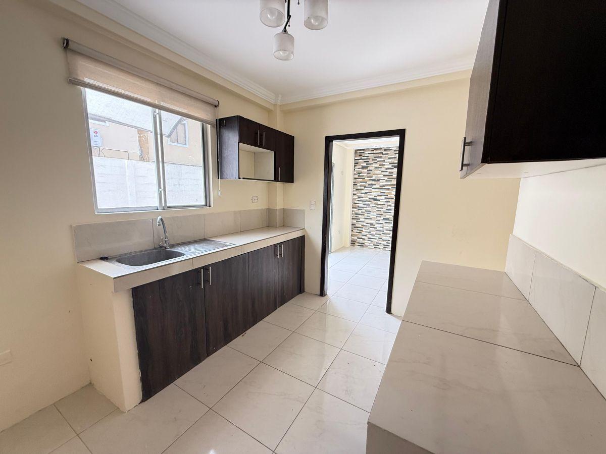 Venta de Casa en La Urb La Joya Etapa Gema Vía Aurora, Guayas — imagen 6