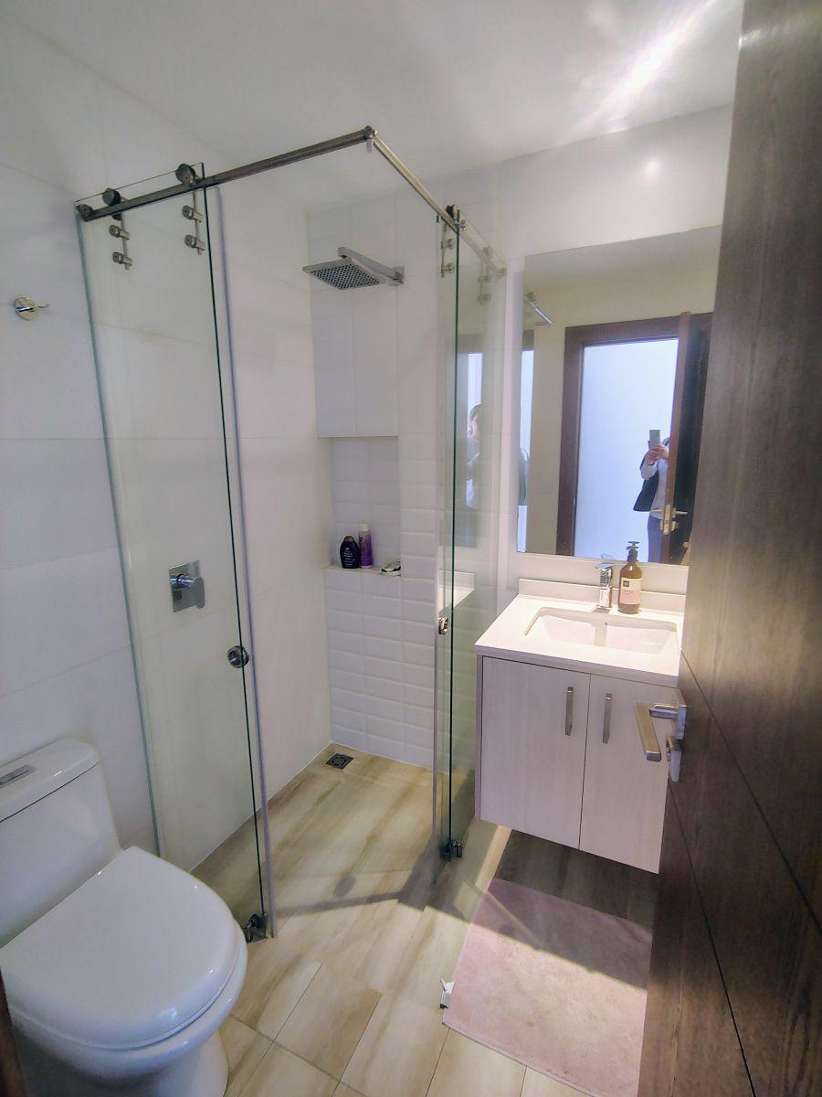 Vendo en Cumbaya Hermoso Departamento 3 Dorm. con Baño en Zona de La Primavera — imagen 4