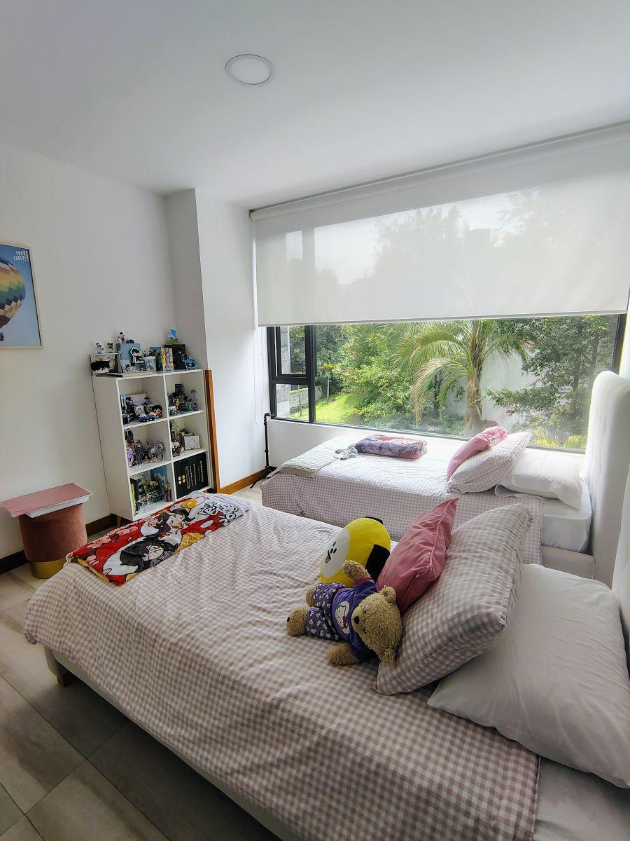 Vendo en Cumbaya Hermoso Departamento 3 Dorm. con Baño en Zona de La Primavera — imagen 3