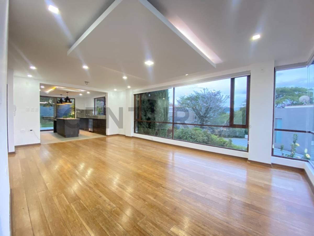 Oportunidad Venta Casa de Lujo con Jardin, Piscina en Urb. Exclusiva Nayon - Tacuri — imagen 6