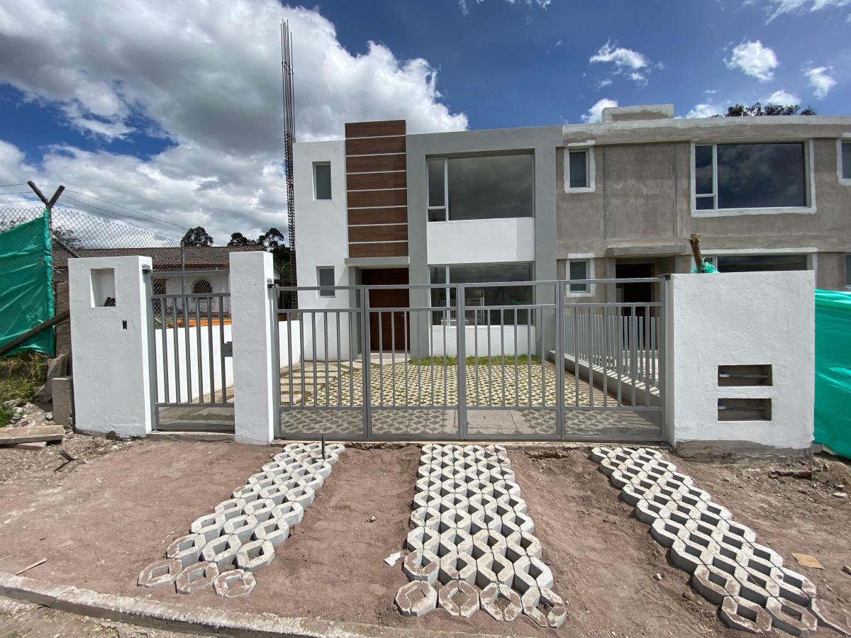 Casa con 140 m² y 3 Recámaras en Venta en Los Chillos — imagen 8