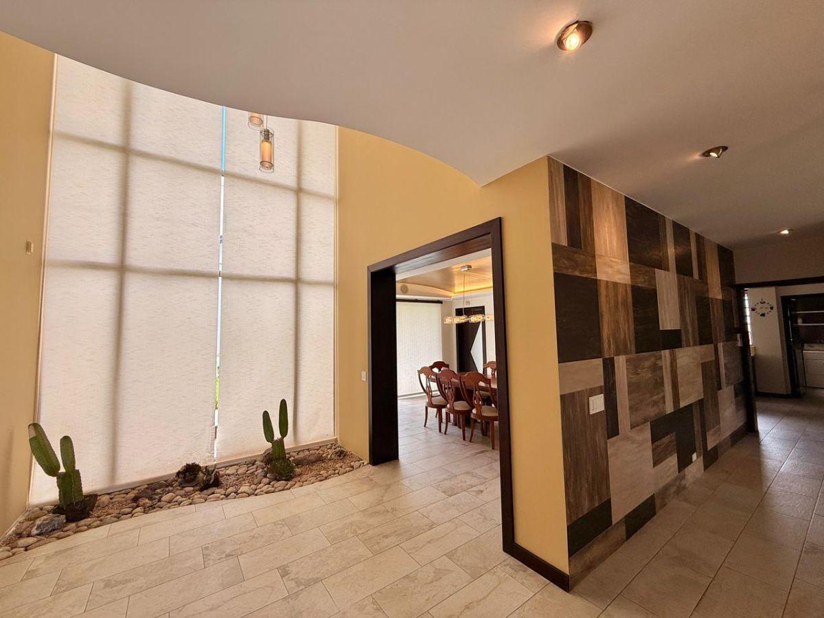 Casa de Lujo en Venta – Sector Ponciano — imagen 3