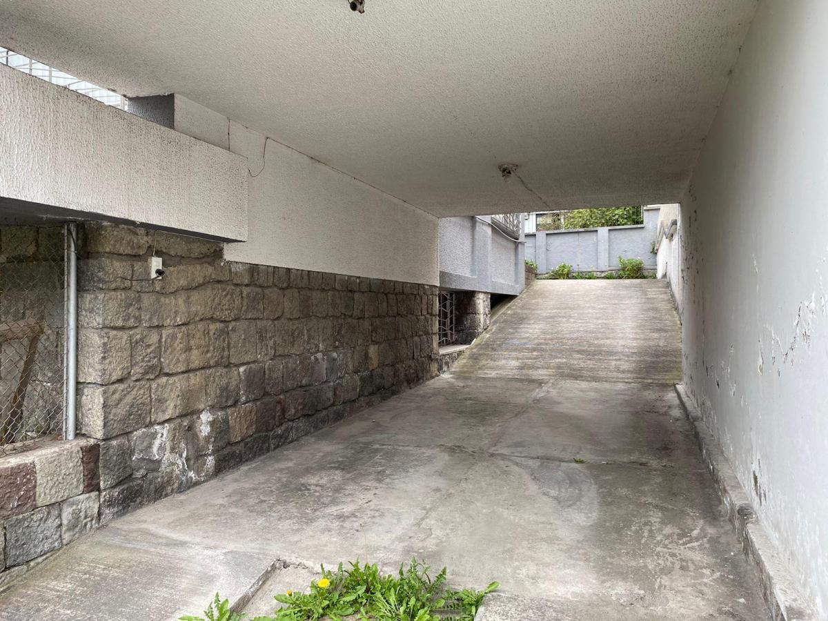 Venta Casa con Terreno 650 m². Sector Av Orellana (La Coruña) — imagen 3
