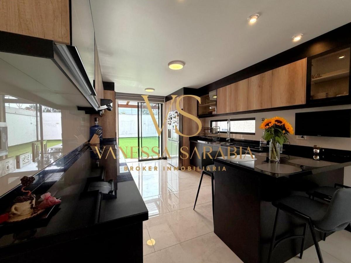 Vendo Casa Independiente en El Valle de Los Chillos, Quito - Ecuador — imagen 2