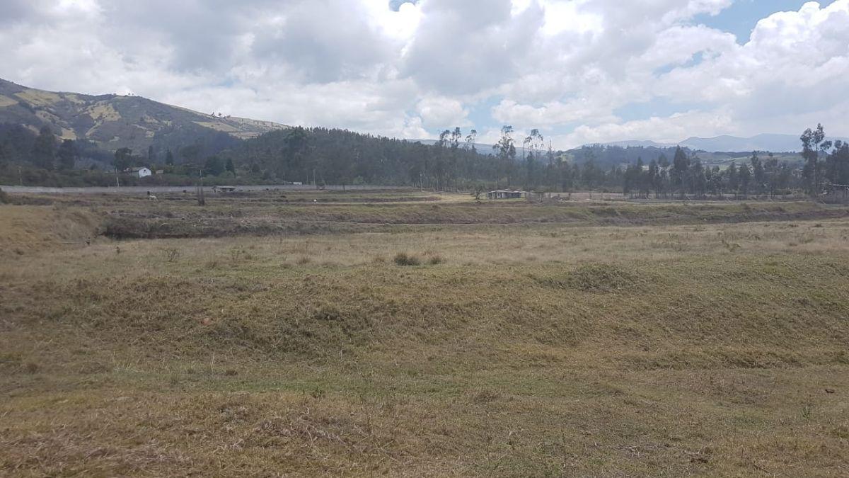 Terreno de Venta Sector Aeropuerto, a Cuatro Cuadras de Redondel de Alpachaca y de Gasolinera Primax — imagen 7