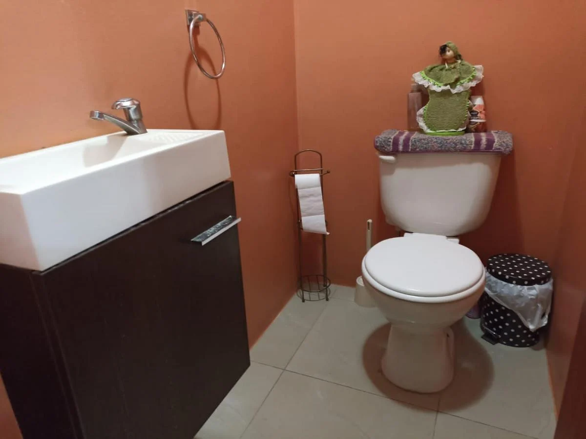 Casa de Venta en La Urbanización Metrópolis, 3 Dorm.. Guayas — imagen 4