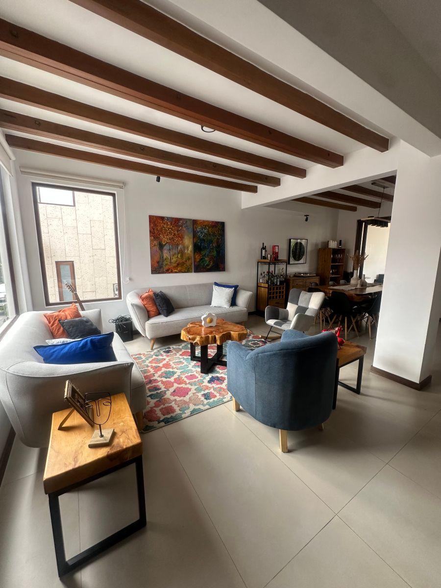 Hermosa y Cómoda Casa No Adosada en Conjunto — imagen 8