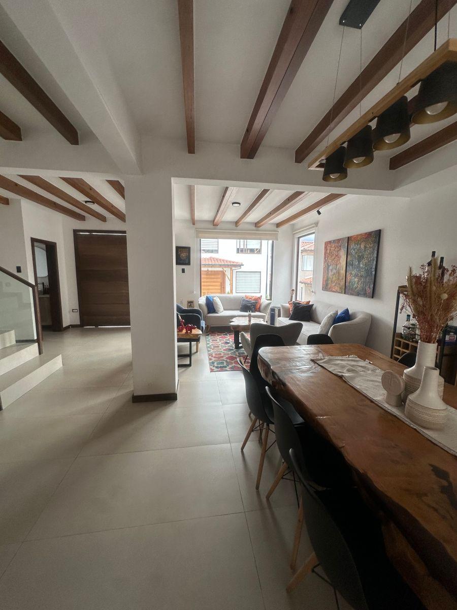 Hermosa y Cómoda Casa No Adosada en Conjunto — imagen 6