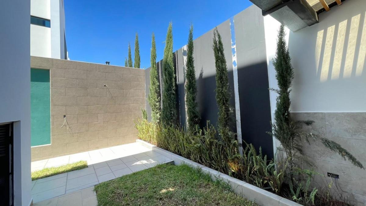 Venta de Casa 3 Domitorios Más Estudio y Terraza, Tumbaco La Morita — imagen 2