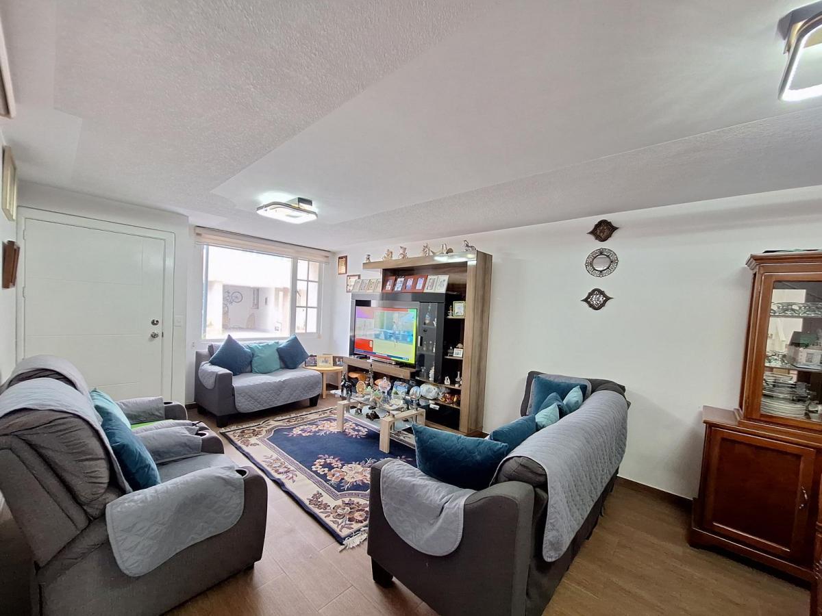 Casa en Venta 3 Dorm., Terraza, Parqueadero, Calderón — imagen 10