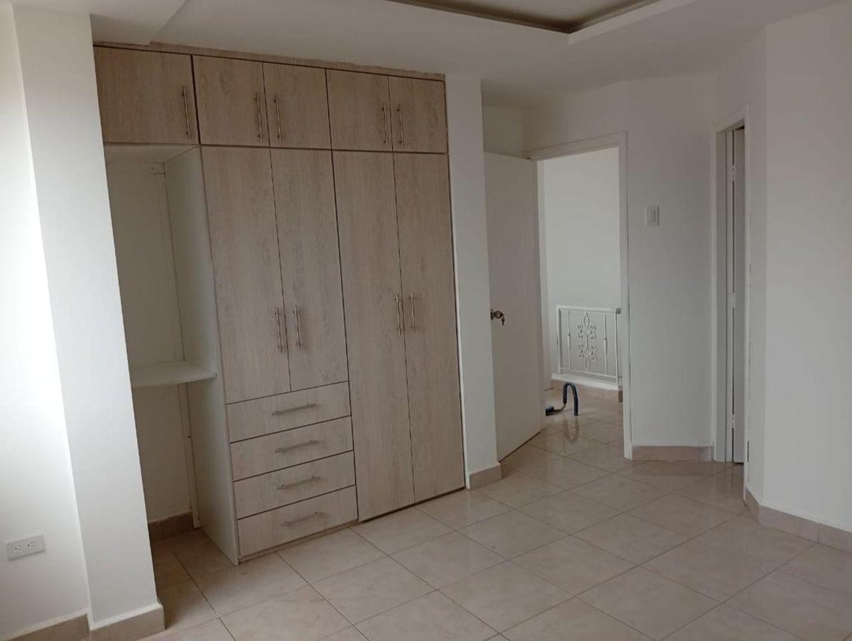 Casa en Urbanizacion de Venta en Manta, Manabí — imagen 2