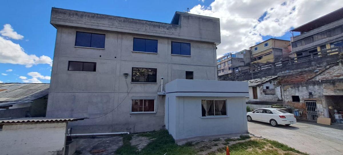 Vendo Amplia Casa Rentera Al Sur de Quito — imagen 7
