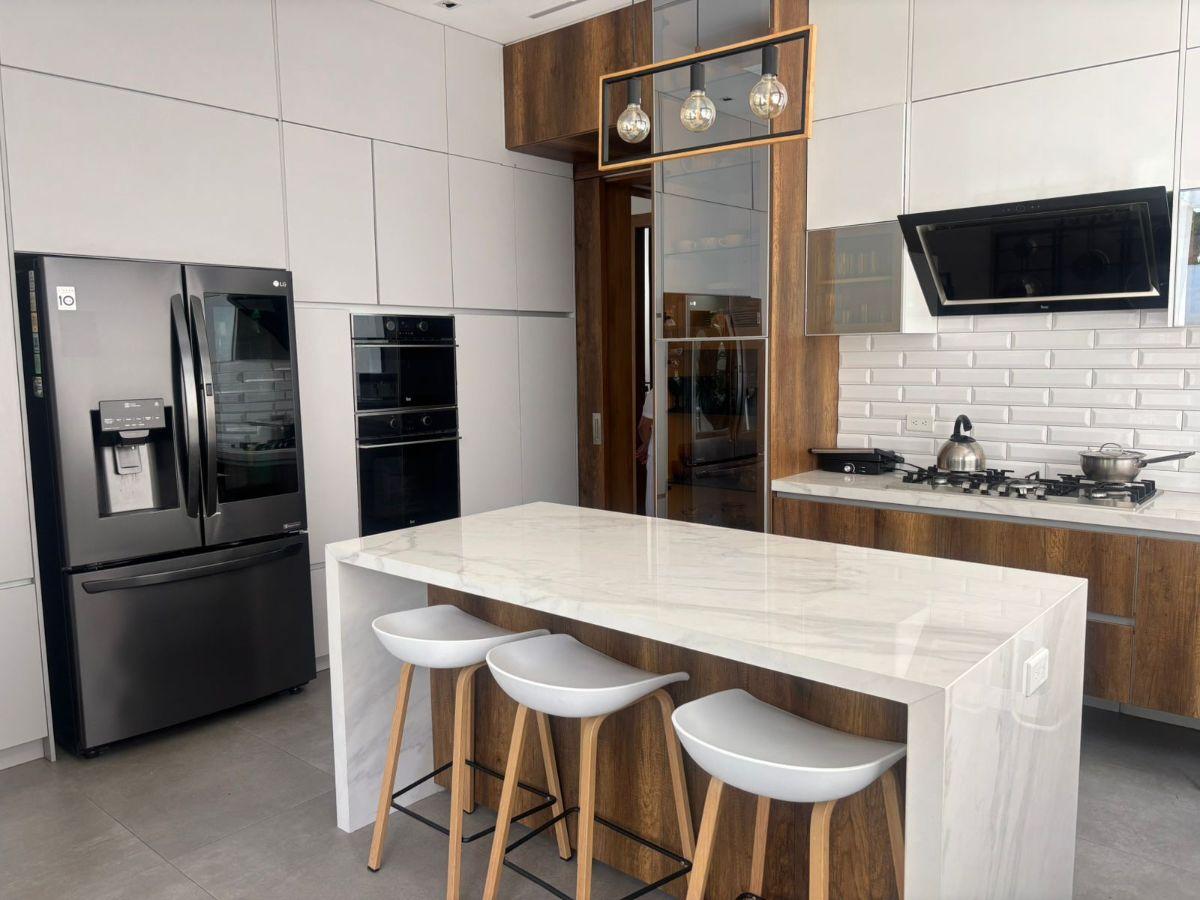Casa de 500 m² con 4 Dorm. en Venta en Peninsula, Guayas — imagen 8