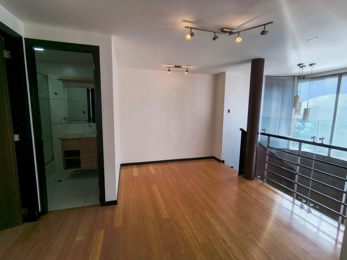 Vendo Departamento Dúplex de 2 Dorm., en El Sector de La Bosmediano — imagen 3