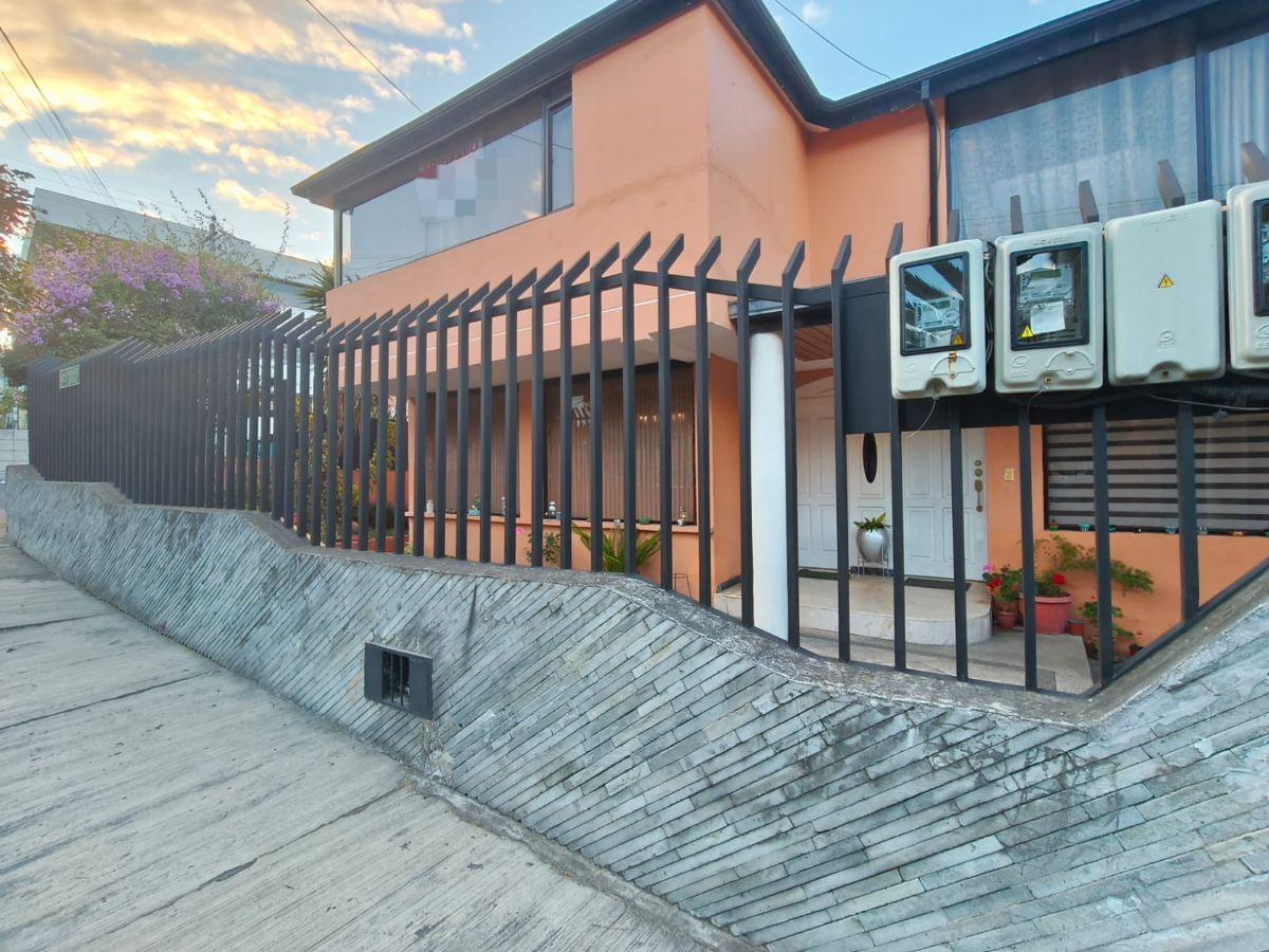 Urb El Condado Alquilo Departamento de 3 Dorm. 150 m² — imagen 10