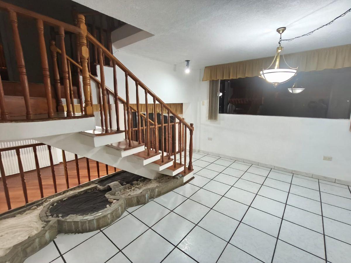Urb El Condado Alquilo Departamento de 3 Dorm. 150 m² — imagen 3