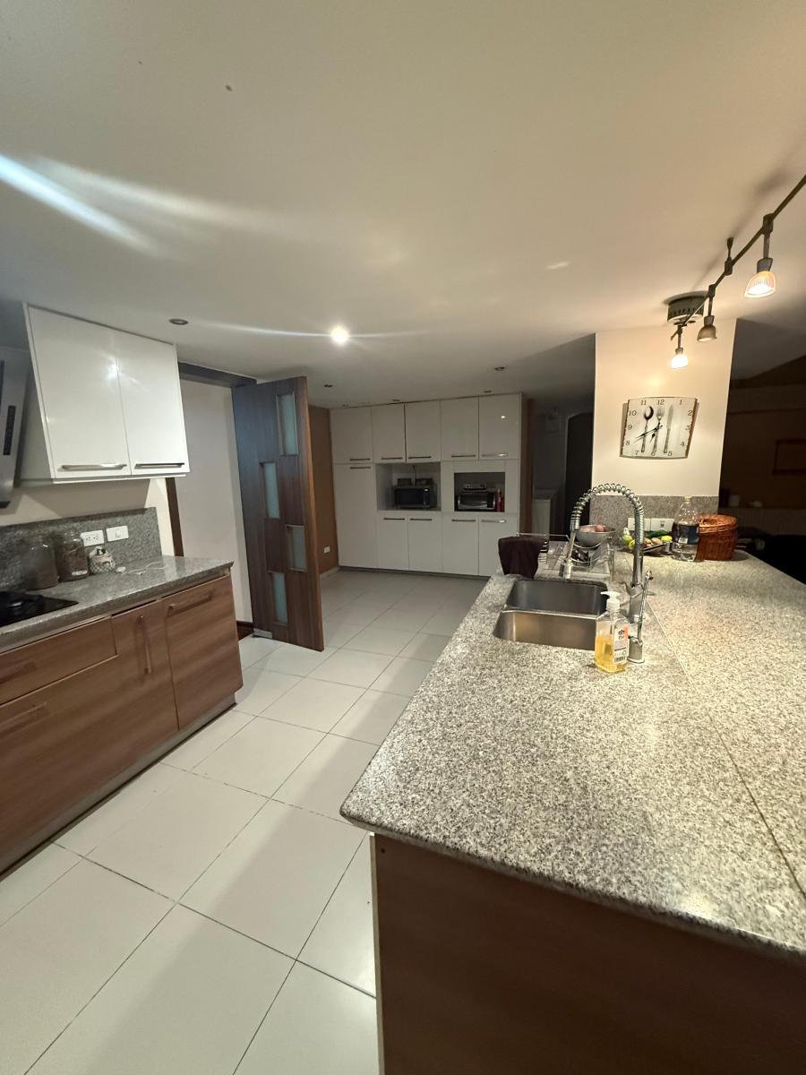 De Venta Hermoso Departamento Duplex (Colegio Sek) — imagen 3