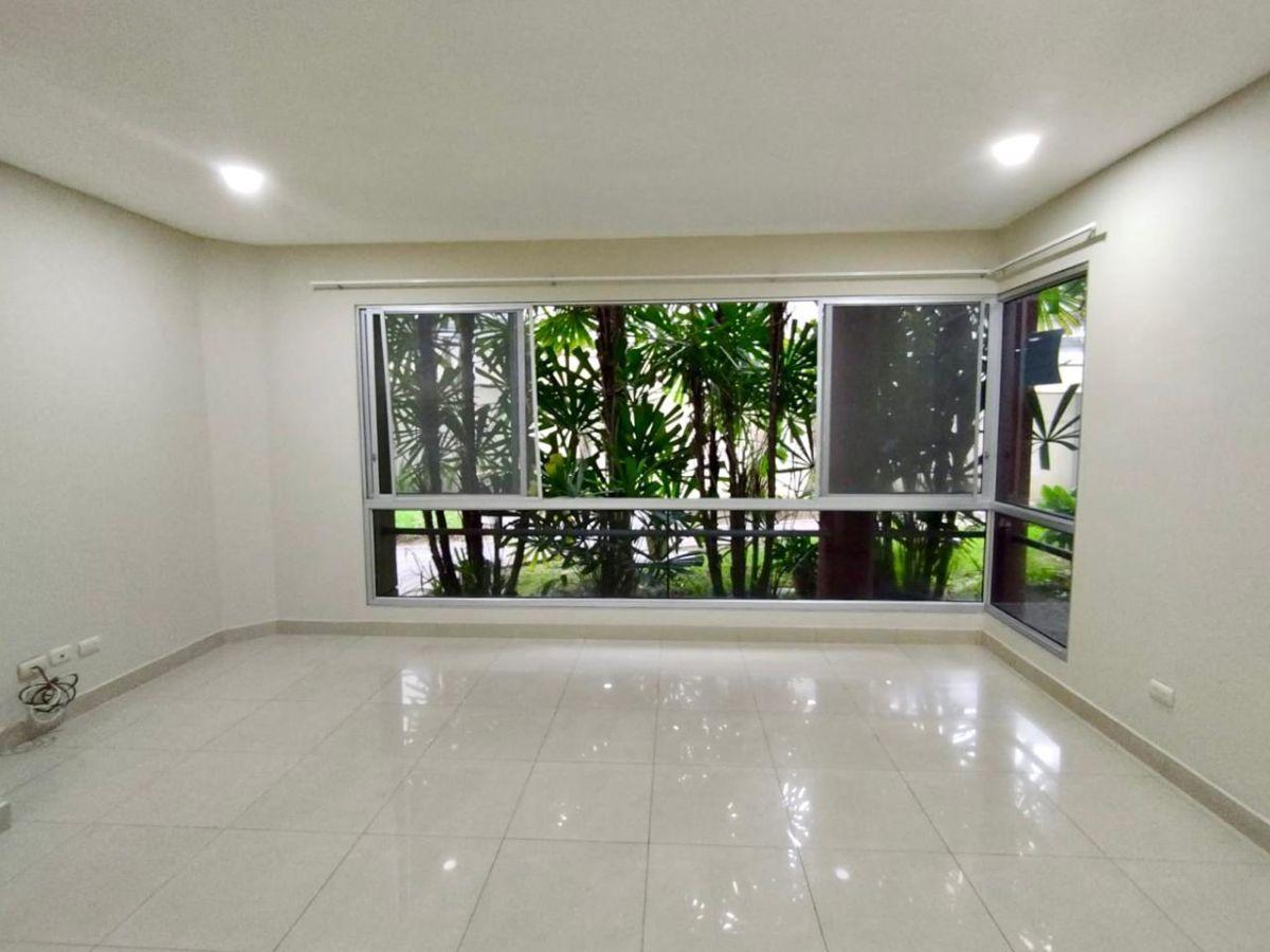 Venta. Via Samborondon. Lindo Departamento. Sector Uess. 3 Hab. P. B. $165.000 Neg. Guayas — imagen 2