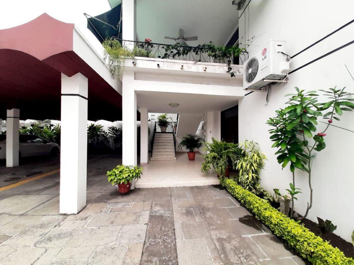 Vendo Departamento en Urdesa Central, Guayas — imagen 9