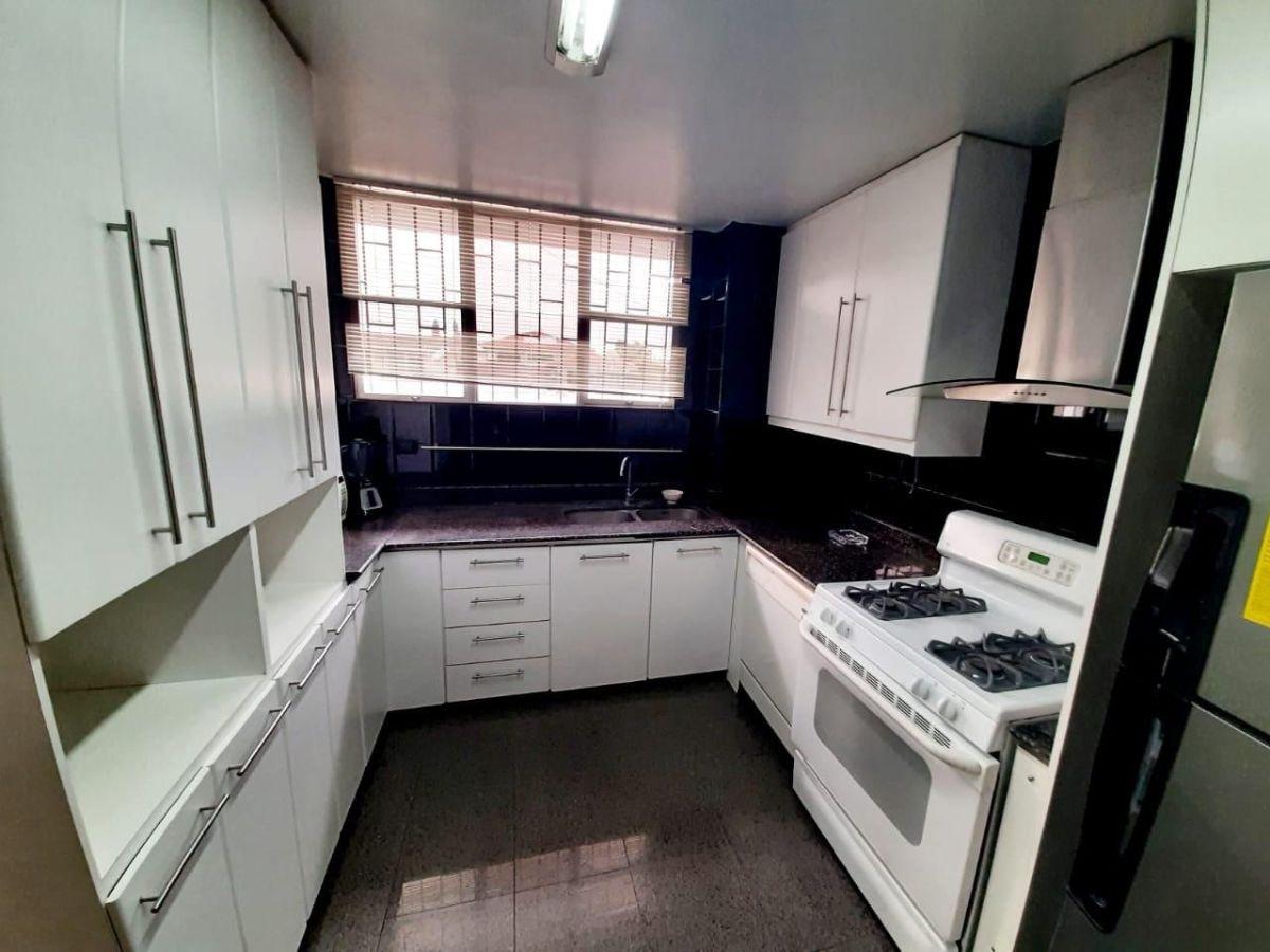 Vendo Departamento en Urdesa Central, Guayas — imagen 4