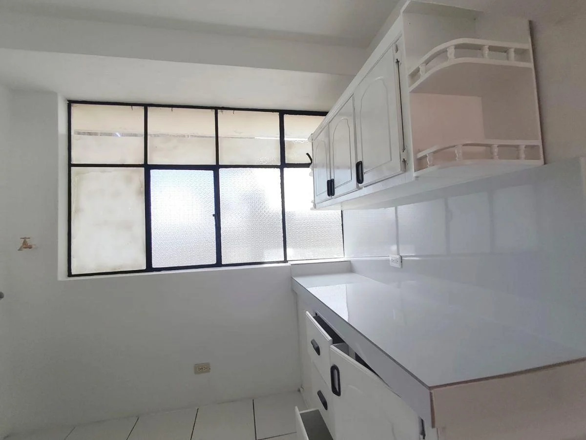 Venta Departamento 3 Dorm. Piso 3 No Ascensor No Parqueadero Sector Facultad de Medicina — imagen 2