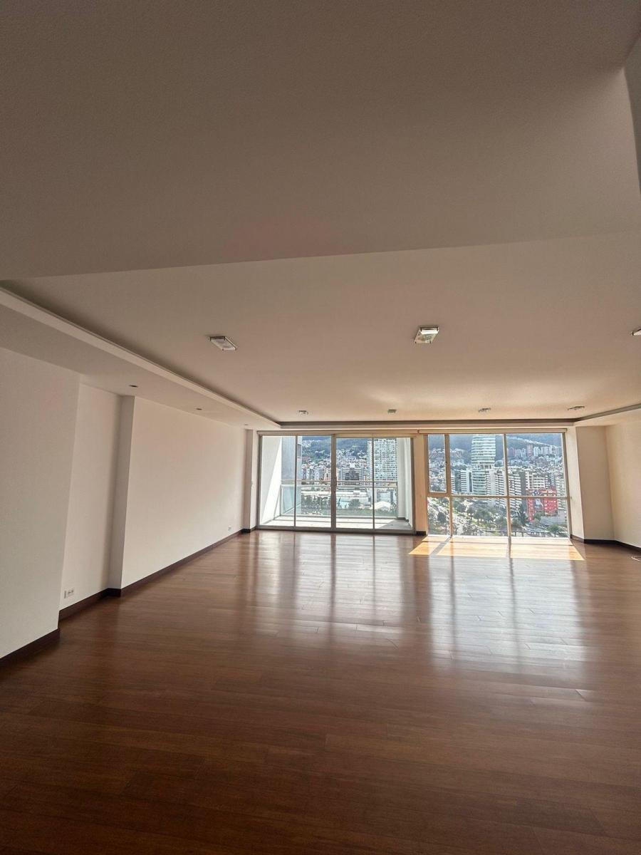 Hermoso Pent - House 310 m² Quicentro. Vista Espectacular Usd 530.000 — imagen 10