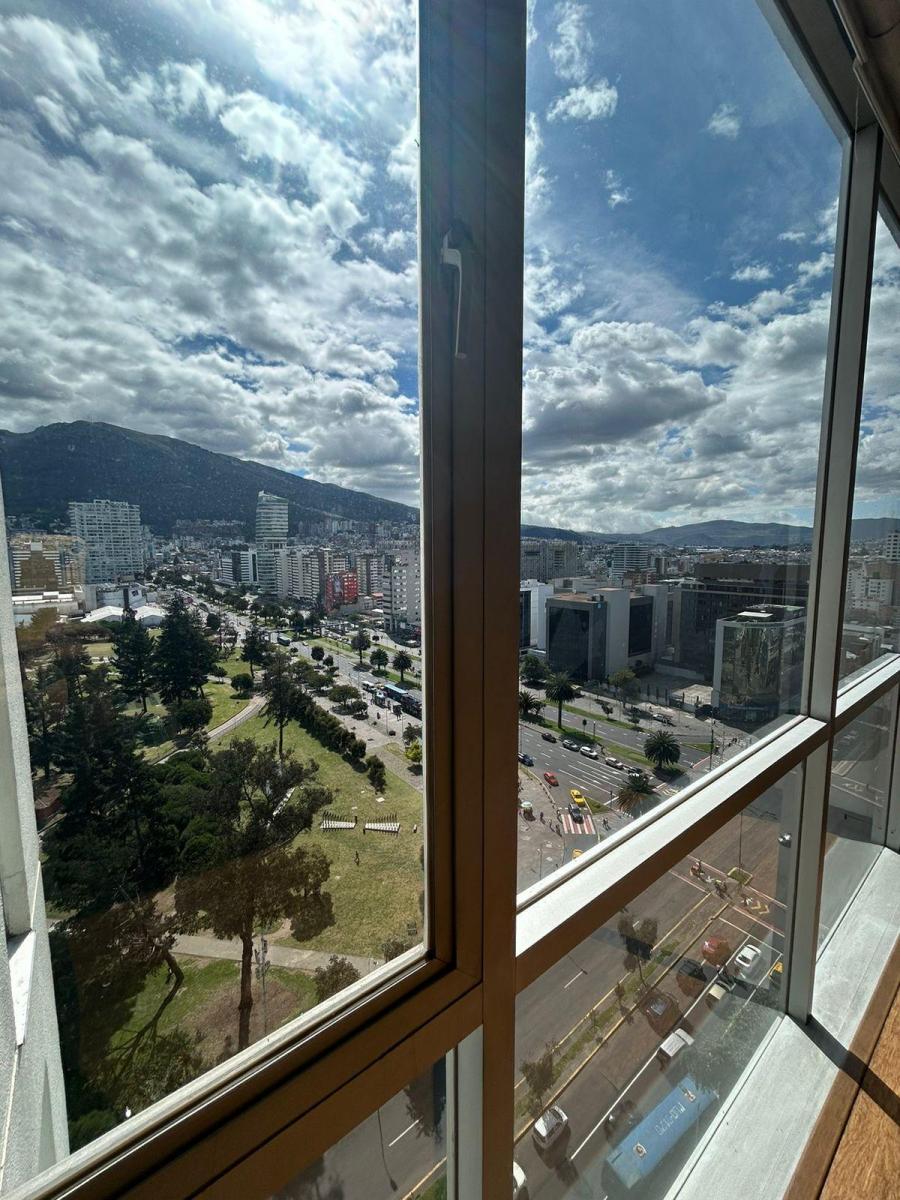Hermoso Pent - House 310 m² Quicentro. Vista Espectacular Usd 530.000 — imagen 8