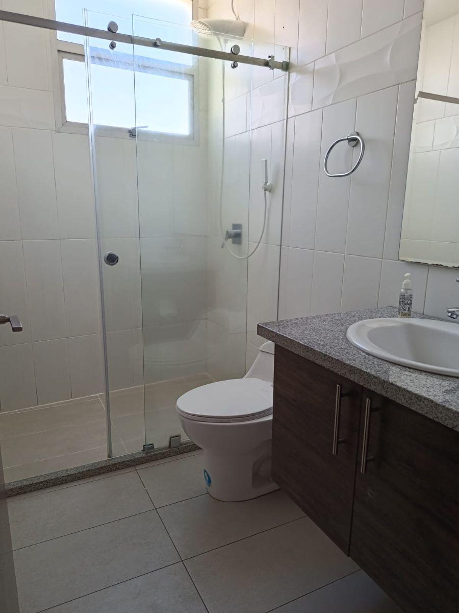 Vendo de Oprtunidad Lindo Departamento 3 Habitaciones — imagen 5