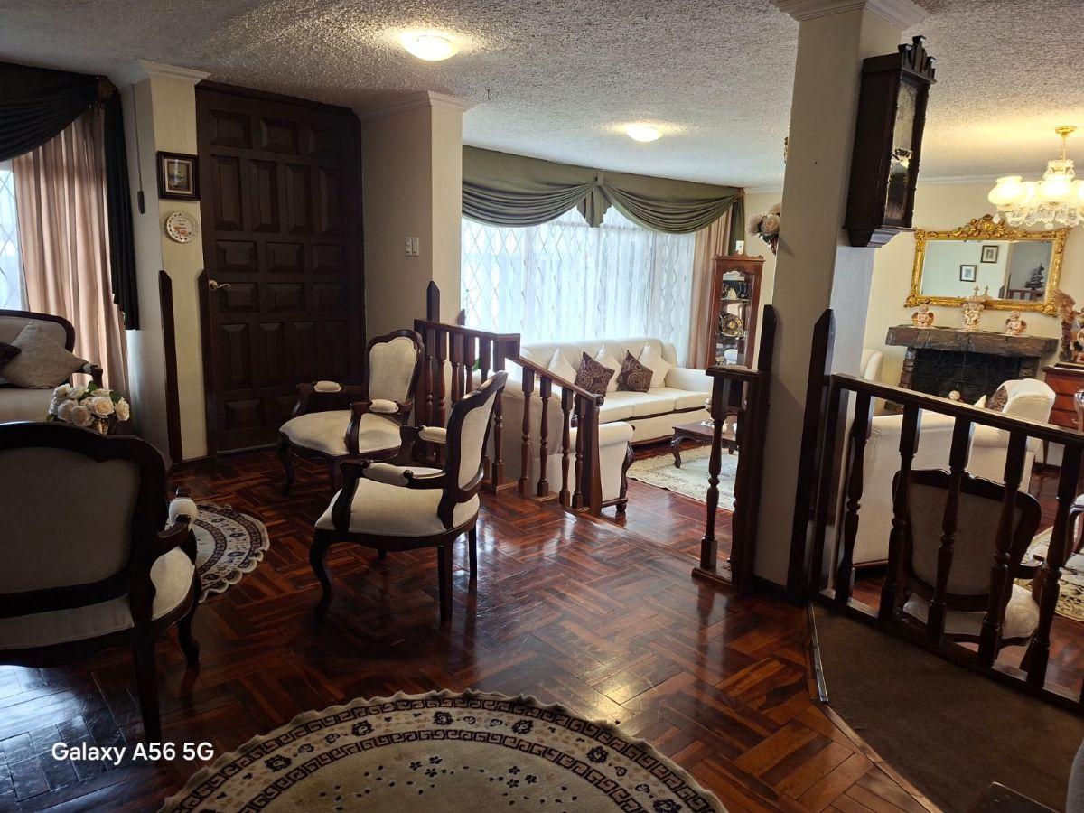 Casa de 450 m² con 5 Dorm. en Venta y Alquiler, Real Audiencia — imagen 5