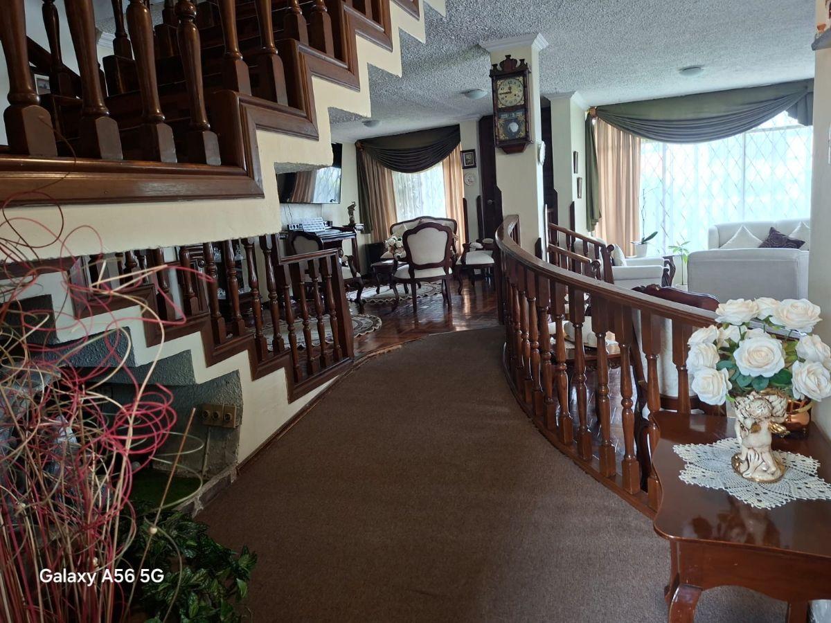 Casa de 450 m² con 5 Dorm. en Venta y Alquiler, Real Audiencia — imagen 3