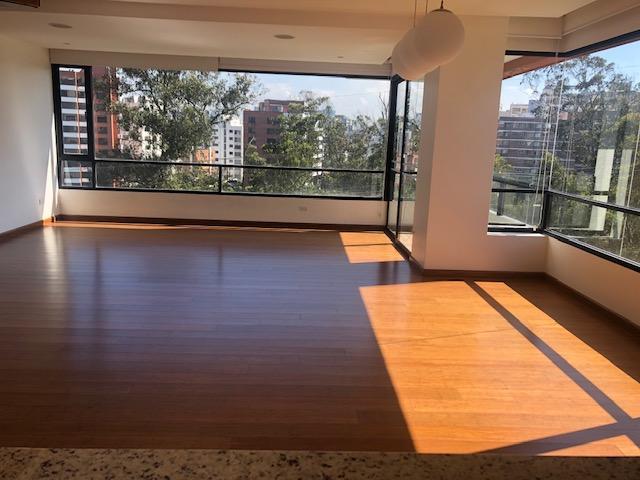 Vendo Hermoso Departamento Duplex / Sector Gonzalez Suarez — imagen 9