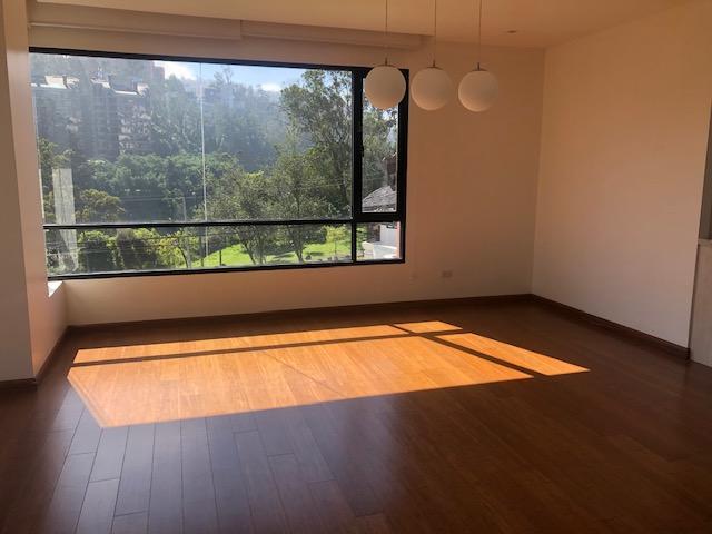 Vendo Hermoso Departamento Duplex / Sector Gonzalez Suarez — imagen 7