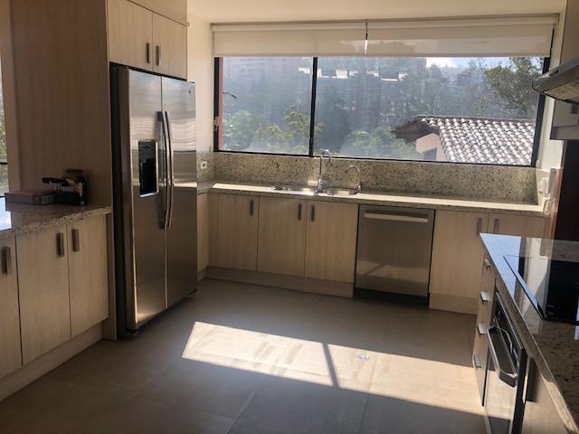 Vendo Hermoso Departamento Duplex / Sector Gonzalez Suarez — imagen 5