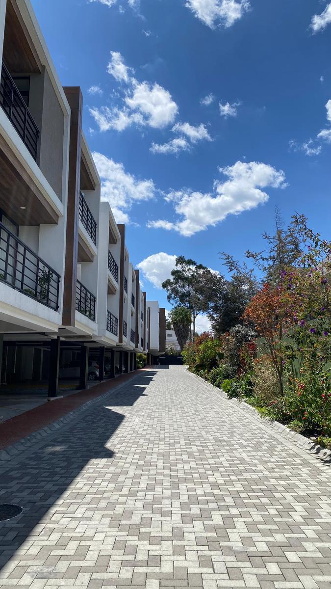 En Venta Departamento 2 Dorm. Moderno por Estrenar. Sector San Juan de Cumbayá — imagen 4