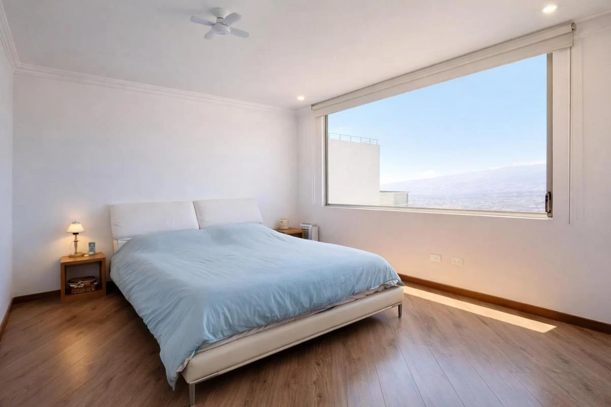 Departamento Dúplex en Venta en Vista Grande Cumbayá con Vista — imagen 3