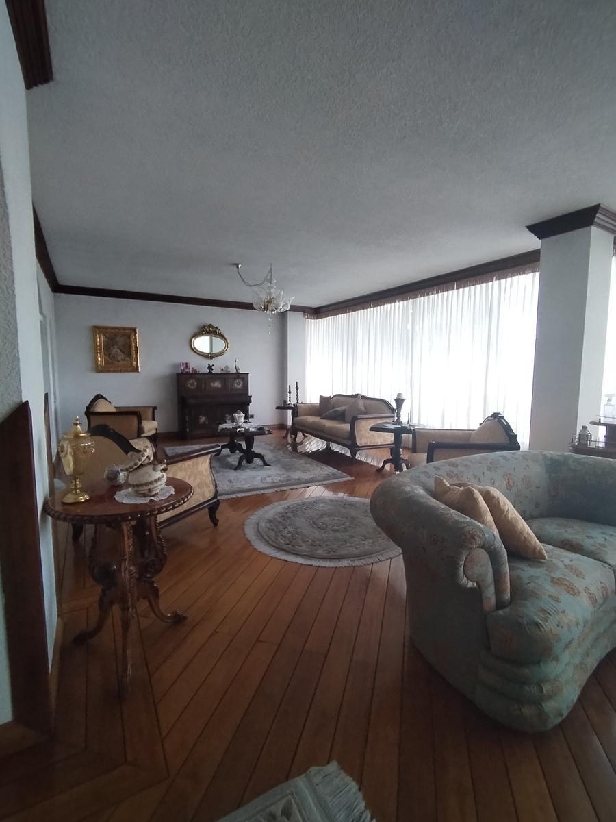 Casa Independiente en Venta con Sauna, Hidromasaje, Discoteca, Altillo Sector Brasil — imagen 4
