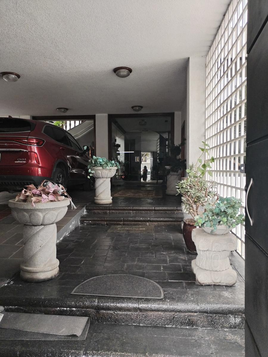 Casa Independiente en Venta con Sauna, Hidromasaje, Discoteca, Altillo Sector Brasil — imagen 2
