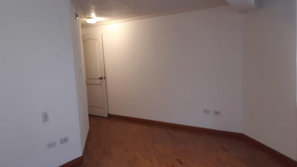 Vendo Departamento 3 Dorm., San Isidro del Inca, Norte de Quito — imagen 3