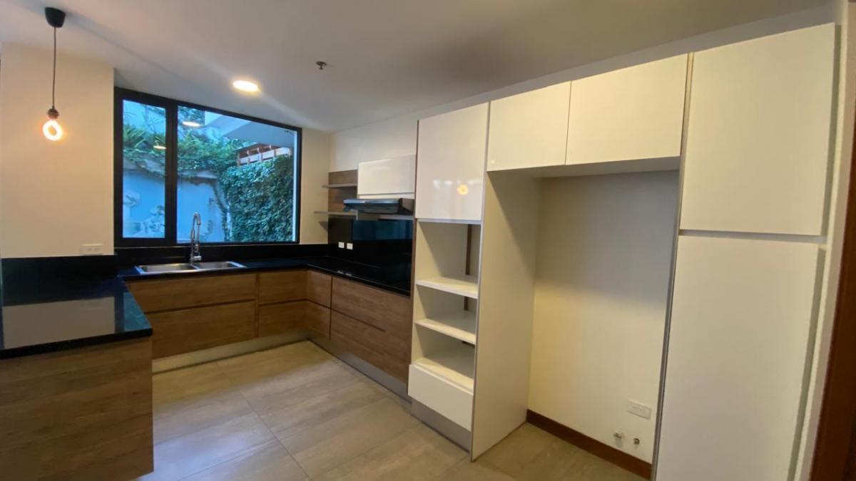Exclusivo Dúplex de 3 Dorm. en Cumbayá - Tumbaco | Jardín Privado — imagen 3