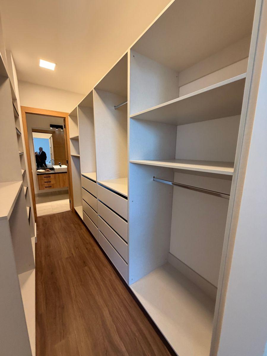Venta Moderna Suite con Amplio Jardín por Estrenar en Tumbaco — imagen 10