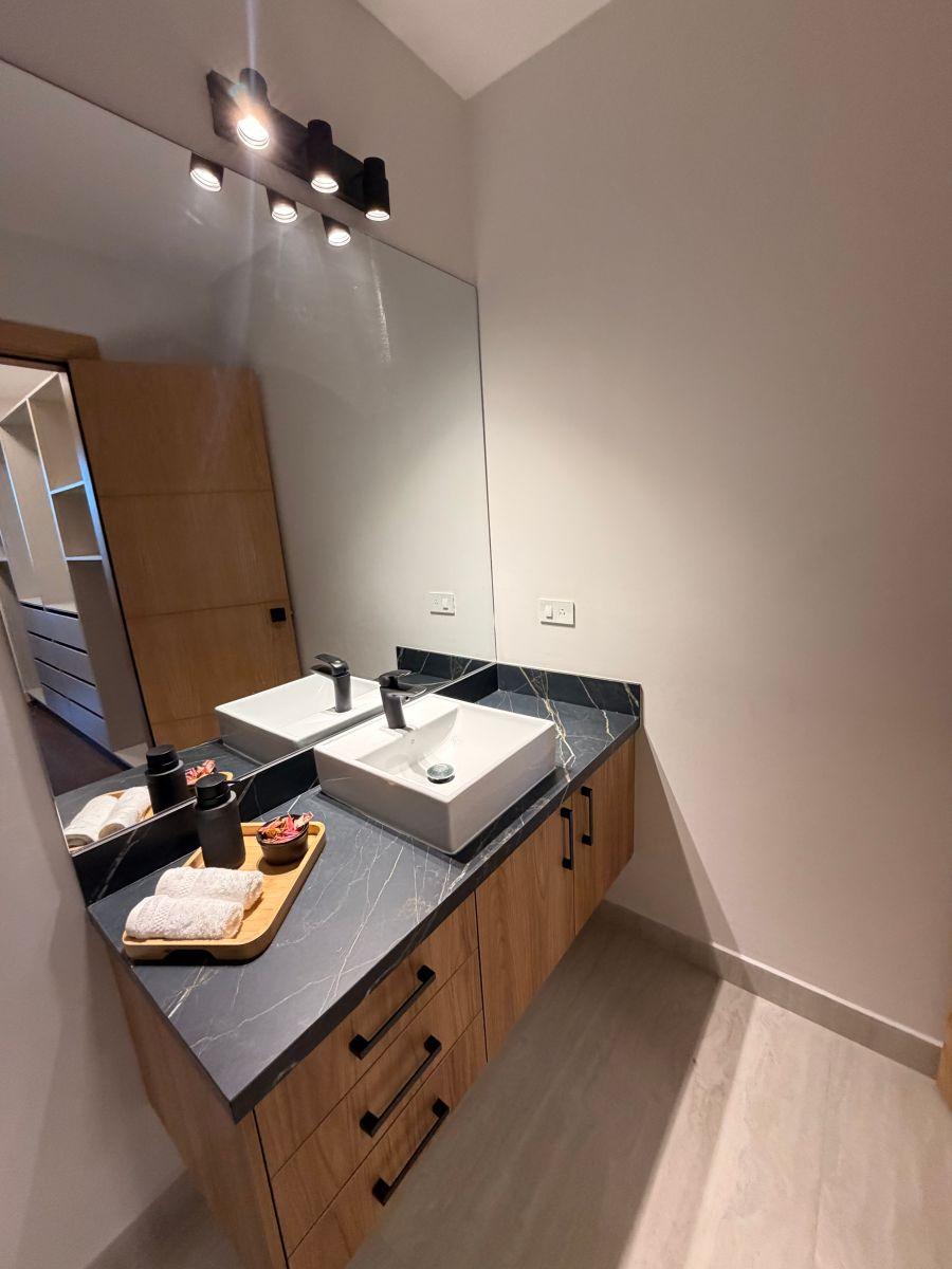 Venta Moderna Suite con Amplio Jardín por Estrenar en Tumbaco — imagen 8