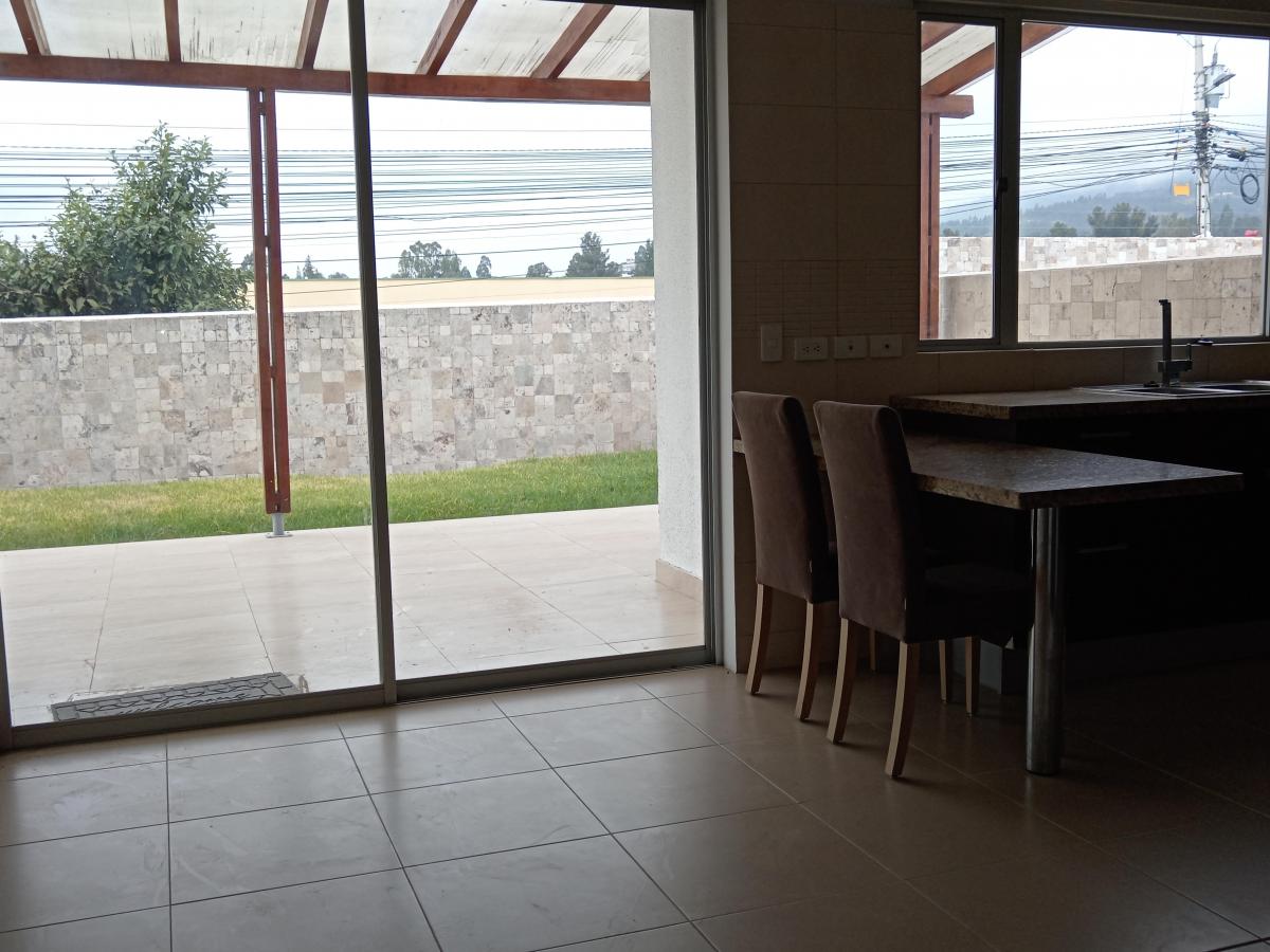 Cumbaya, El Potrero, Se Vende Casa — imagen 5