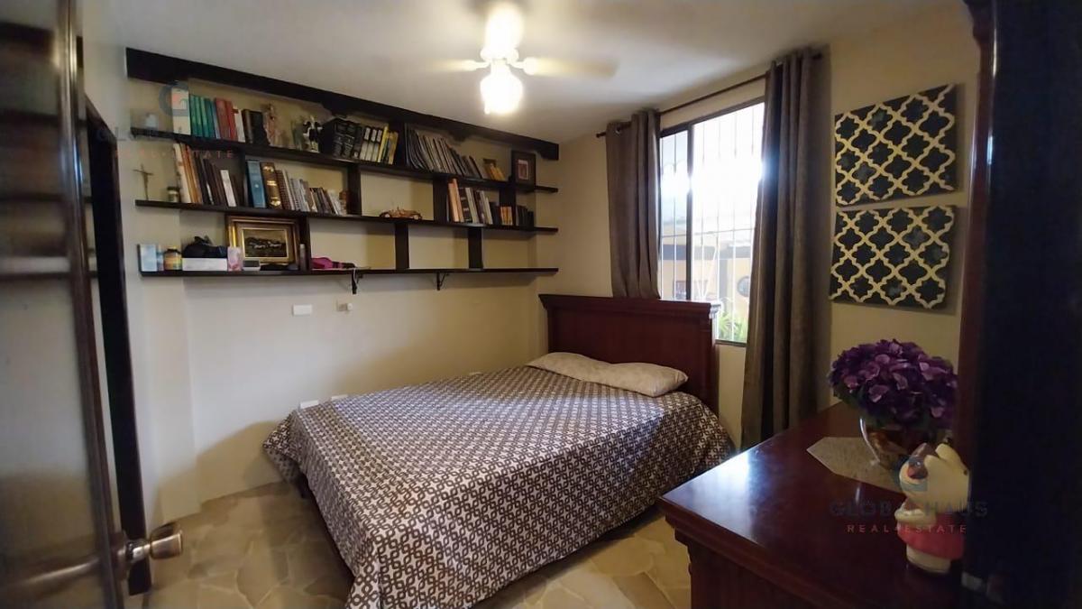 Venta de Casa en Urdenor 1 con 4 Habitaciones, 240 m² G. P. Guayas — imagen 2