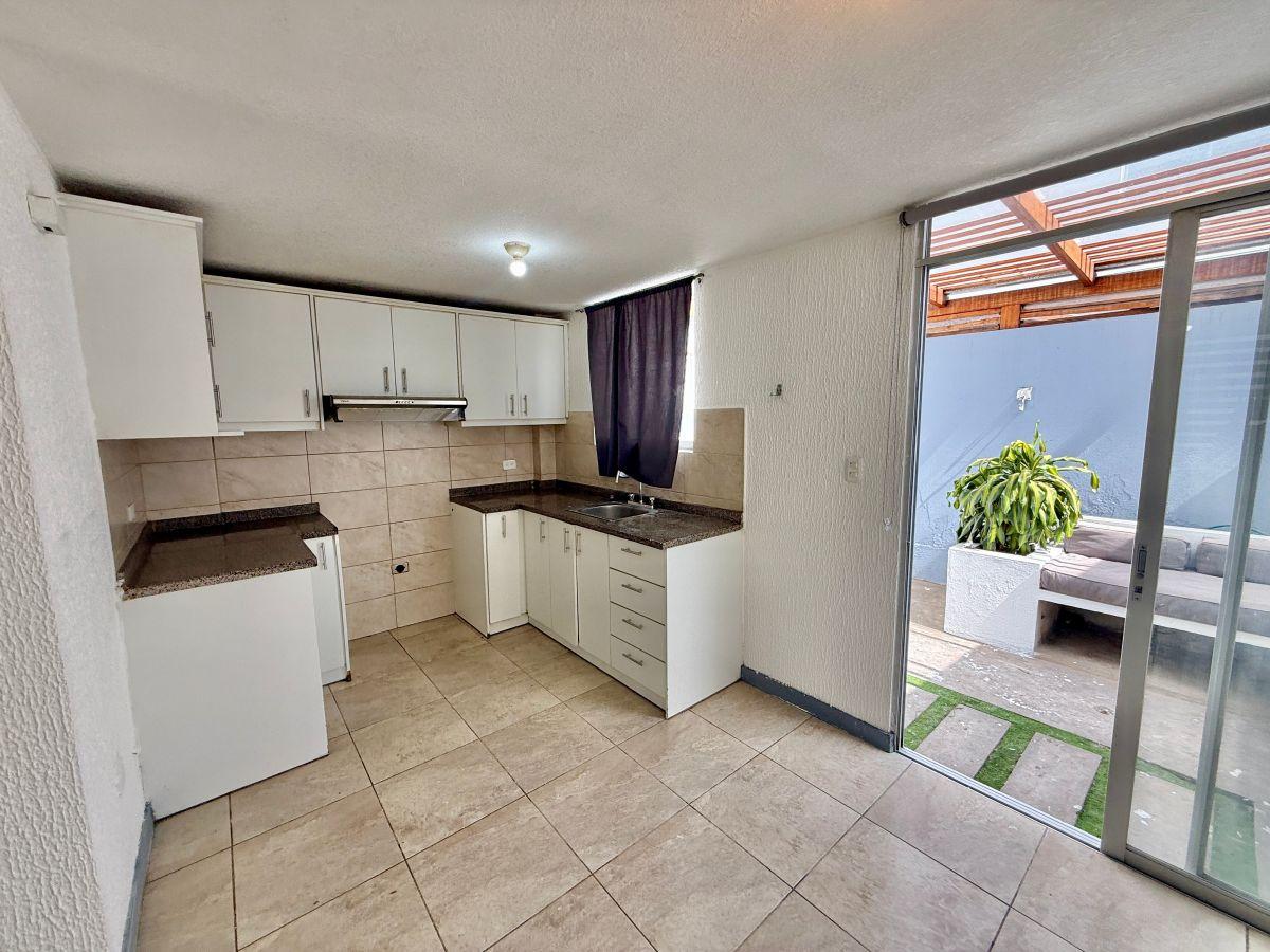 Casa de 3 Pisos en Venta – Llano Grande / Calderón — imagen 8