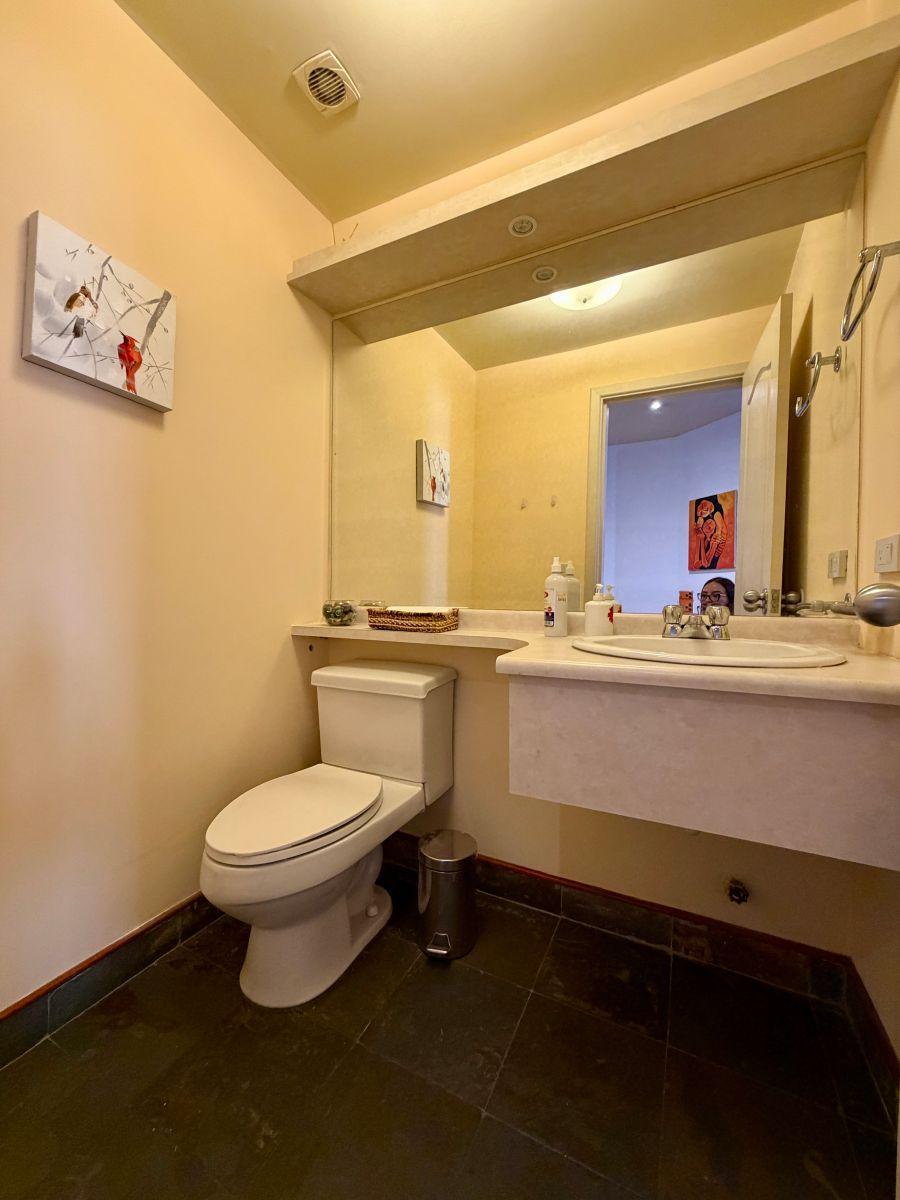Departamento de 3 Habitaciones con Balcón - en Venta - Bellavista - 135 m² — imagen 3