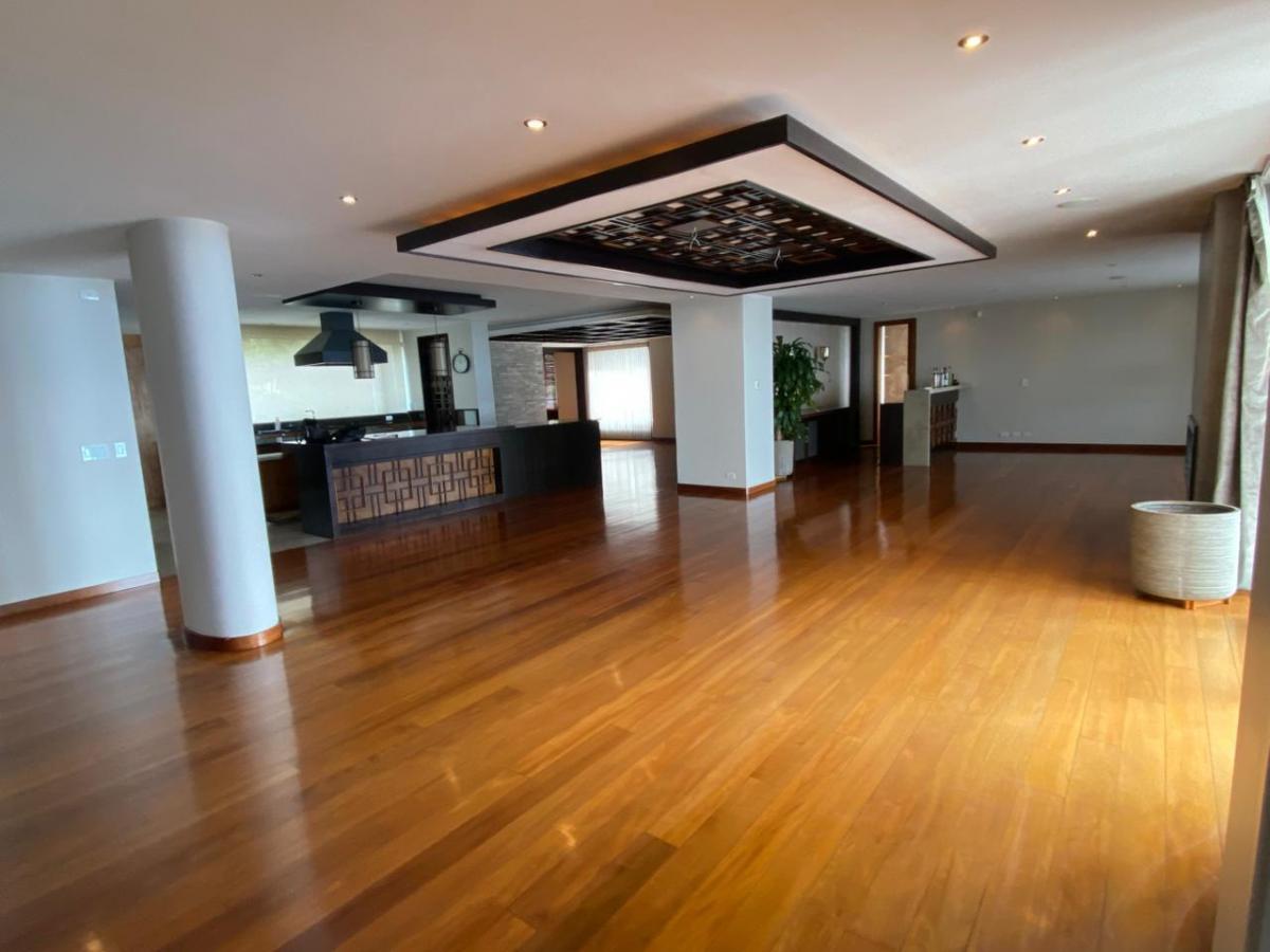 Venta Lujoso Departamento 436.70 m², Urb. Sierra del Moral, Quito — imagen 9