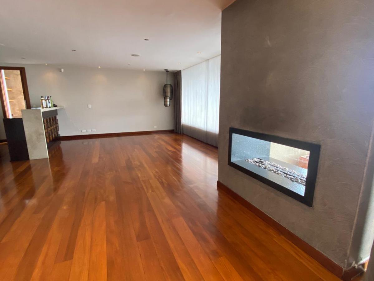 Venta Lujoso Departamento 436.70 m², Urb. Sierra del Moral, Quito — imagen 2