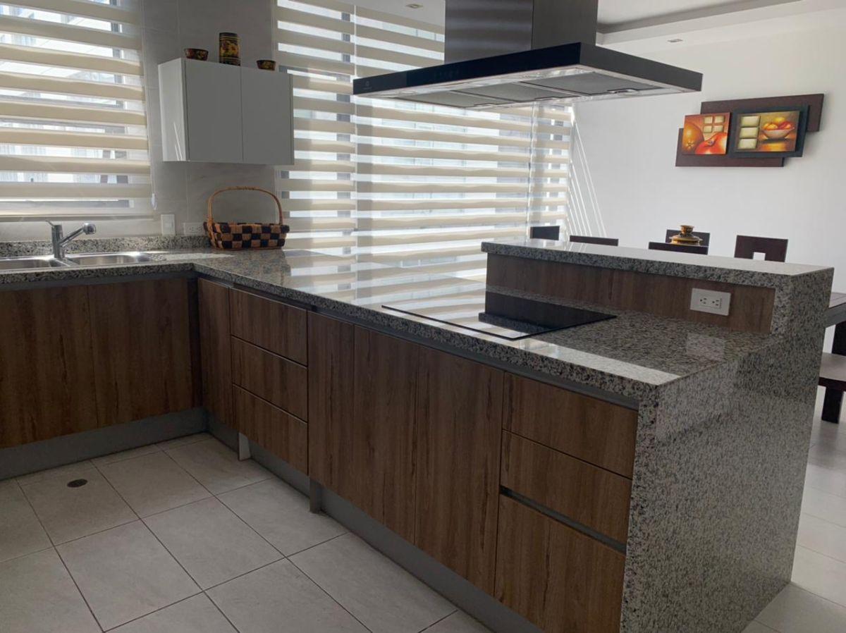 Departamento de 2 Dorm. en Venta Sector República del Salvador — imagen 10